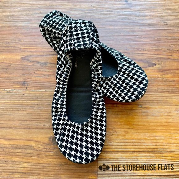 Storehouse Flats Houndstooth - Picture 7 of 10